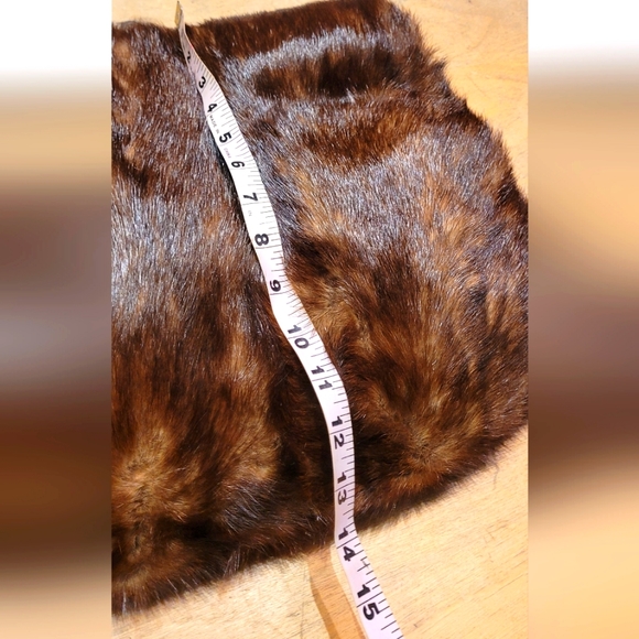 Vintage women's 50s, 60s  luxury genuine fur fancy shawl with hand muff - Picture 12 of 13